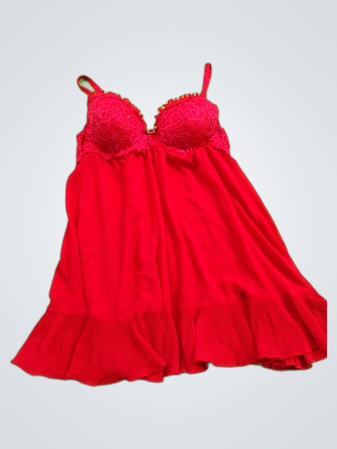 Rote Spitzenchemise