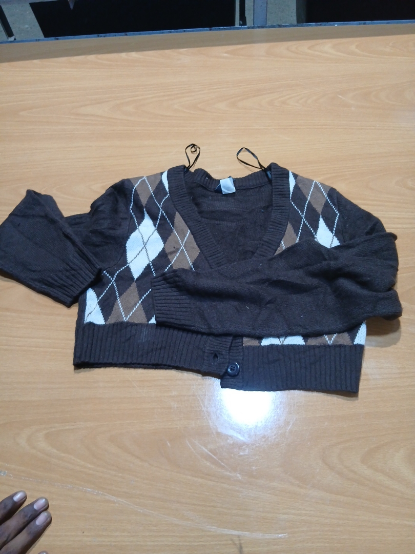 H&M Divided Brown Argyle Cropped Cardigan