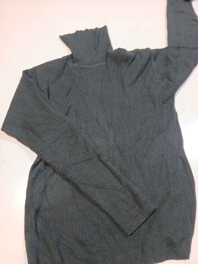 C. Isaacs Maglione a collo alto