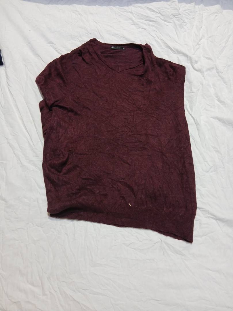 Men's V-Neck Knit Sweater