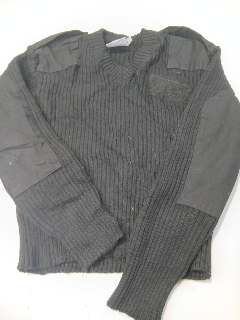 Scharf & Breit Women's V-Neck Pullover Wool Knitwe..