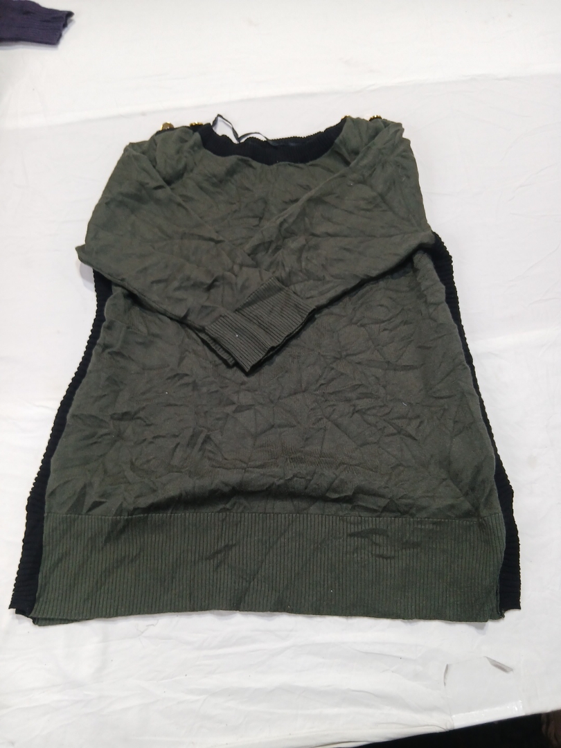 Cable & Gauge Olive Green Knit Sweater