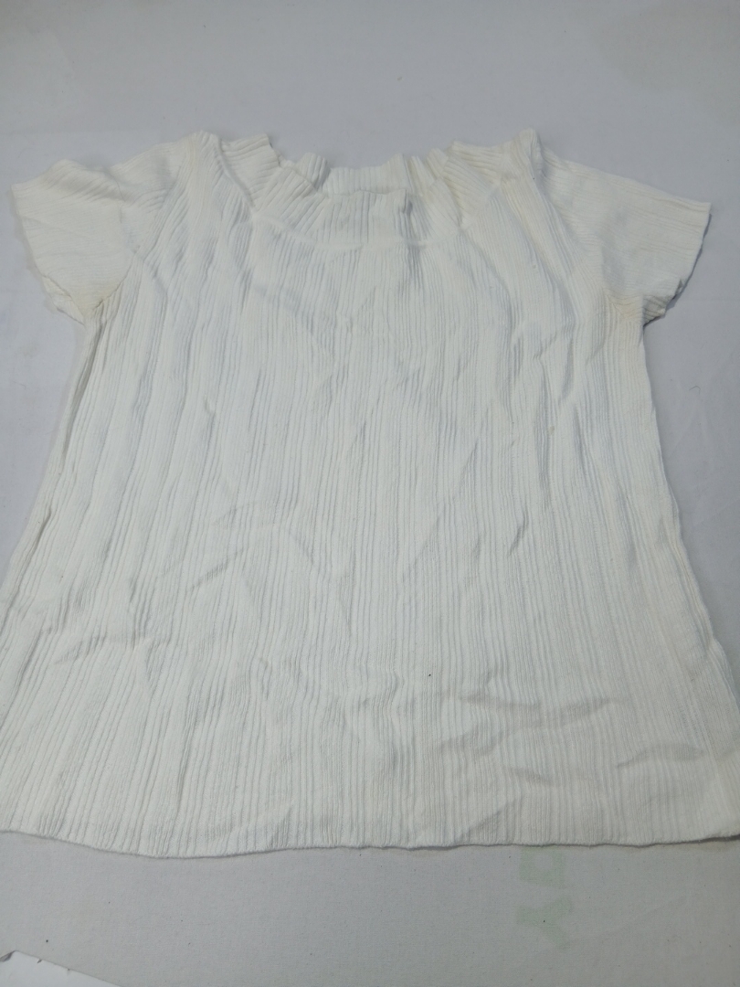Rena Rowan White Ribbed Short Sleeve Top