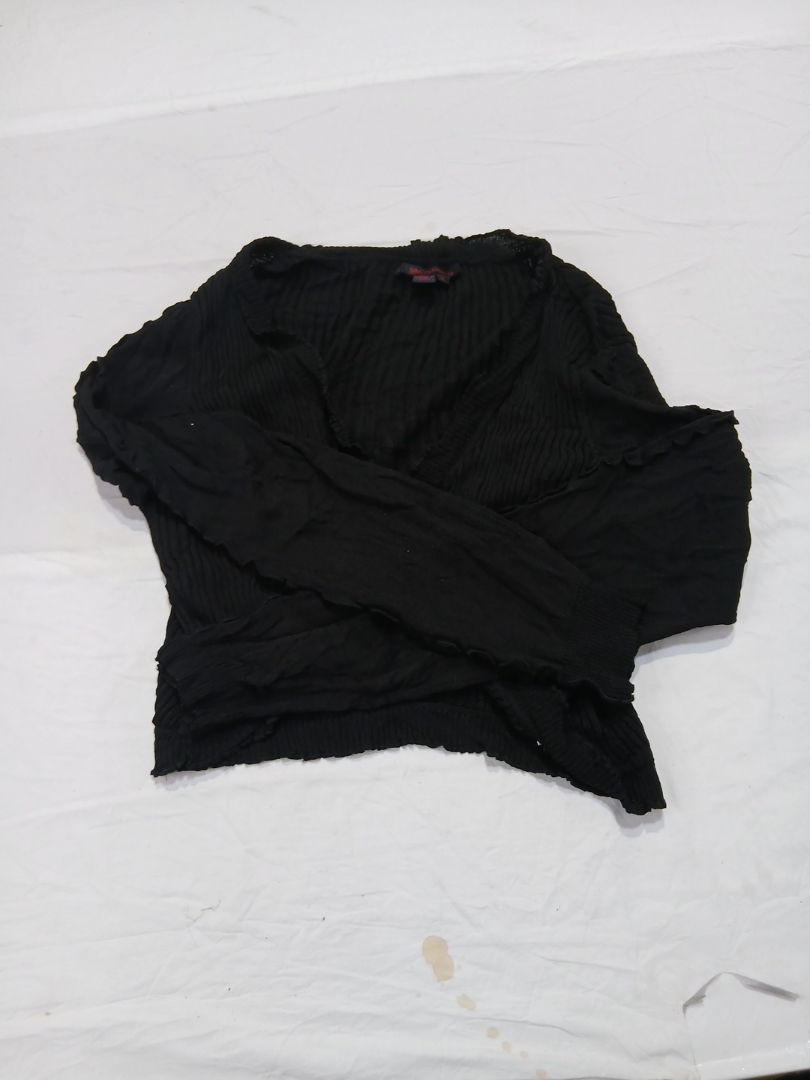ブラックニットトップ