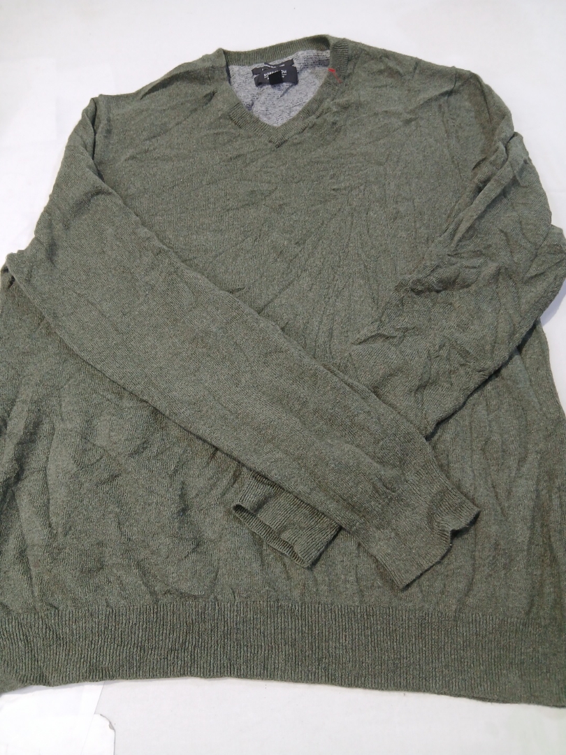 Pull en tricot vert