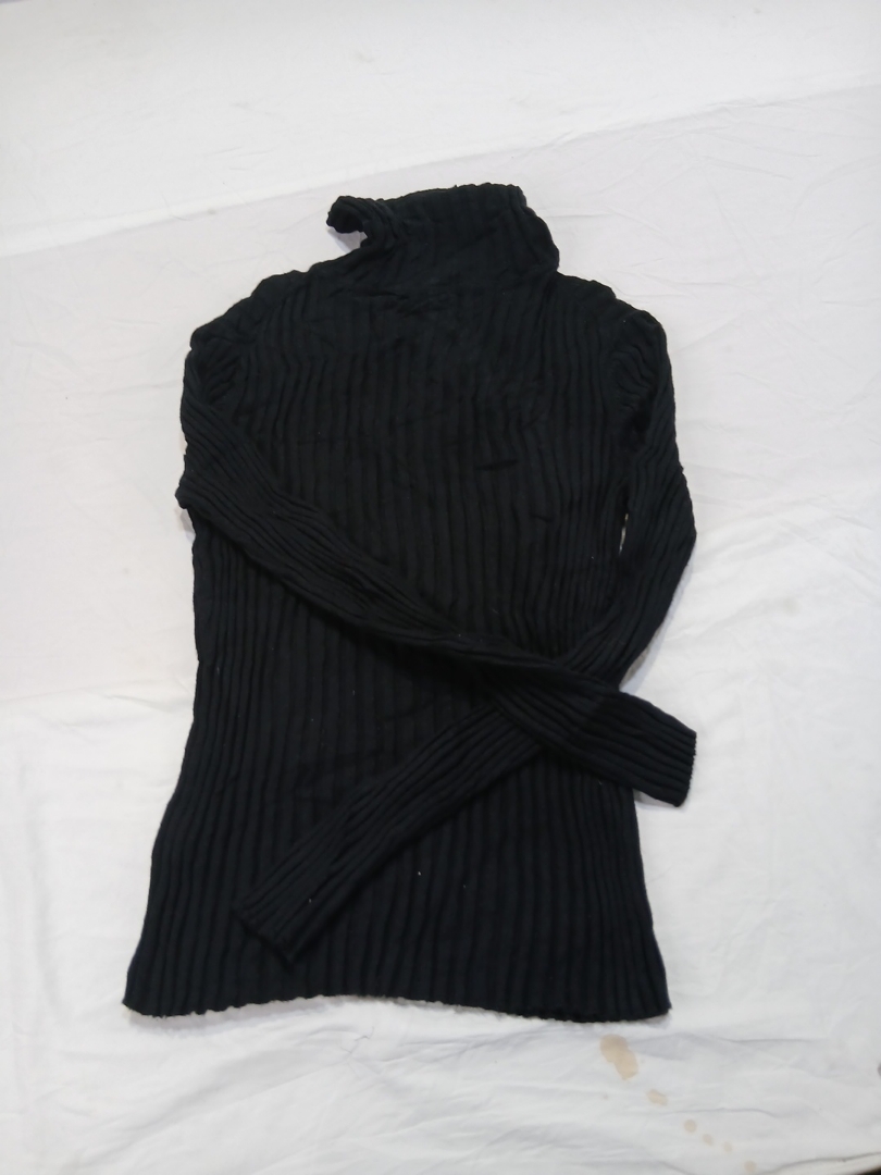 Top de Tricô Preto Apostrophe