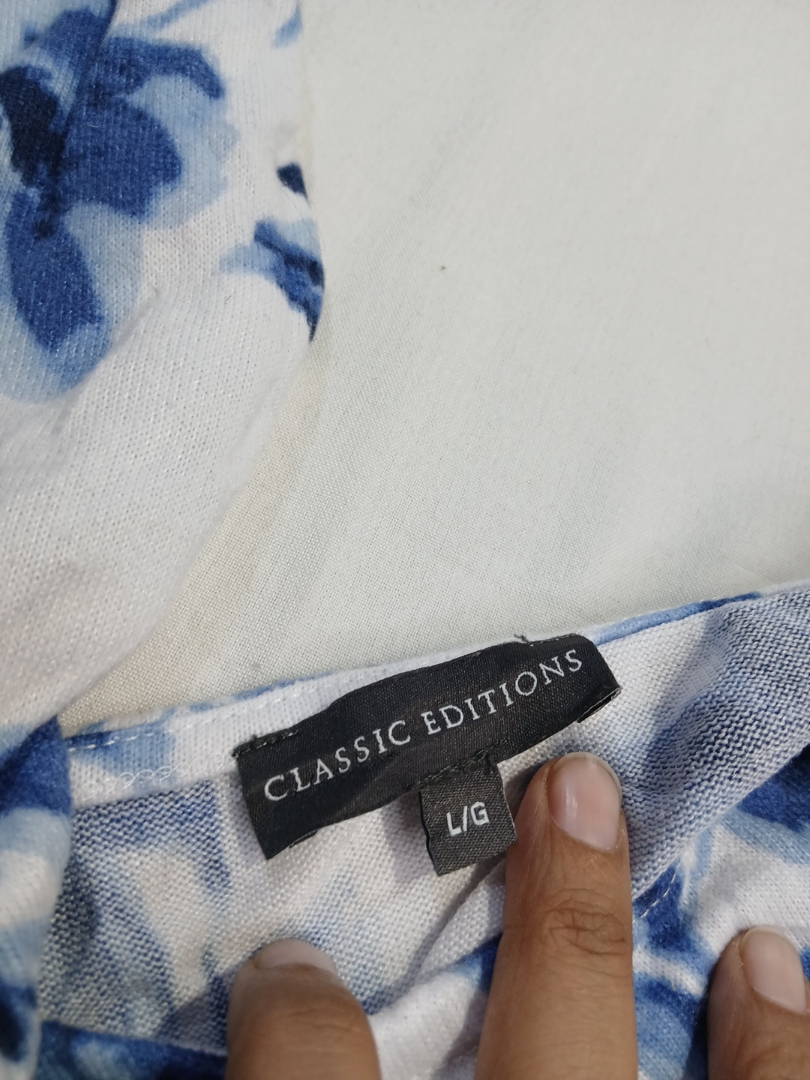 Bluse mit blauem Blumenmuster