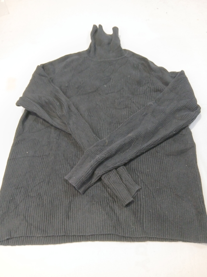 Schwarzer Strickrollkragenpullover