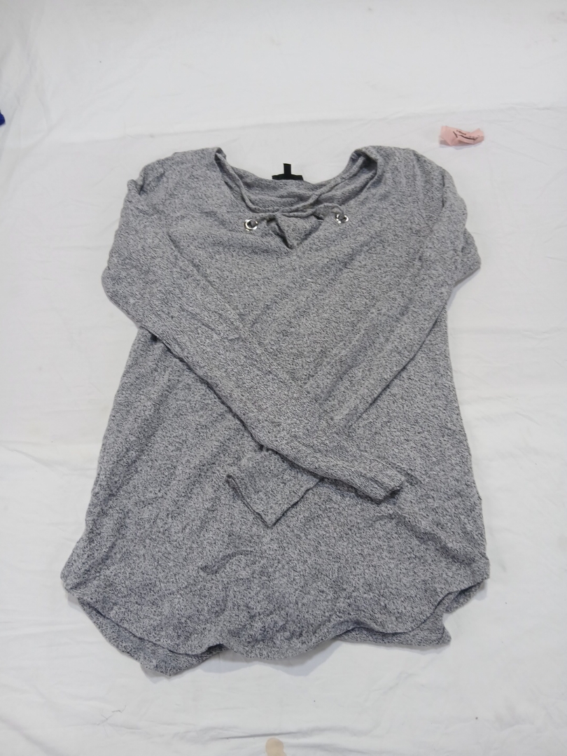 Dynamite Women's Grey Top