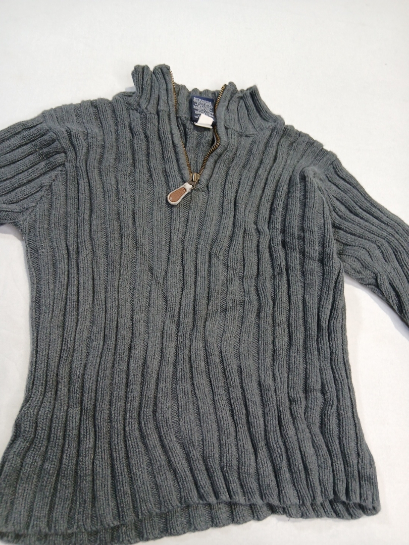 Gray Ribbed Turtleneck Sweater