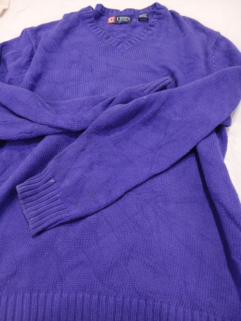 Pull en tricot violet