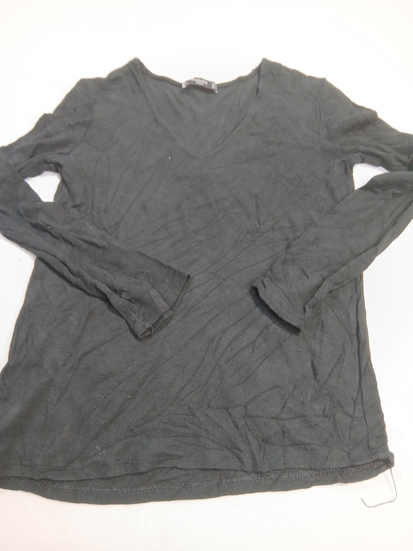 Top à côtes noires