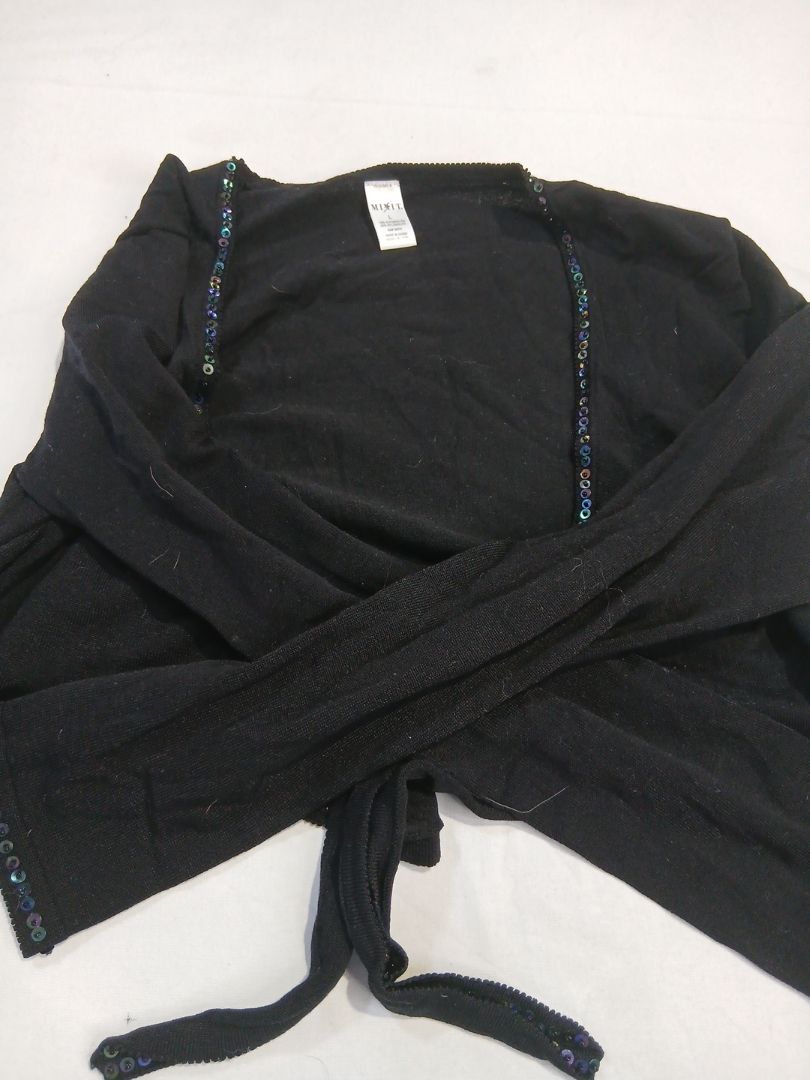 Top Envolvente Preto com Lantejoulas