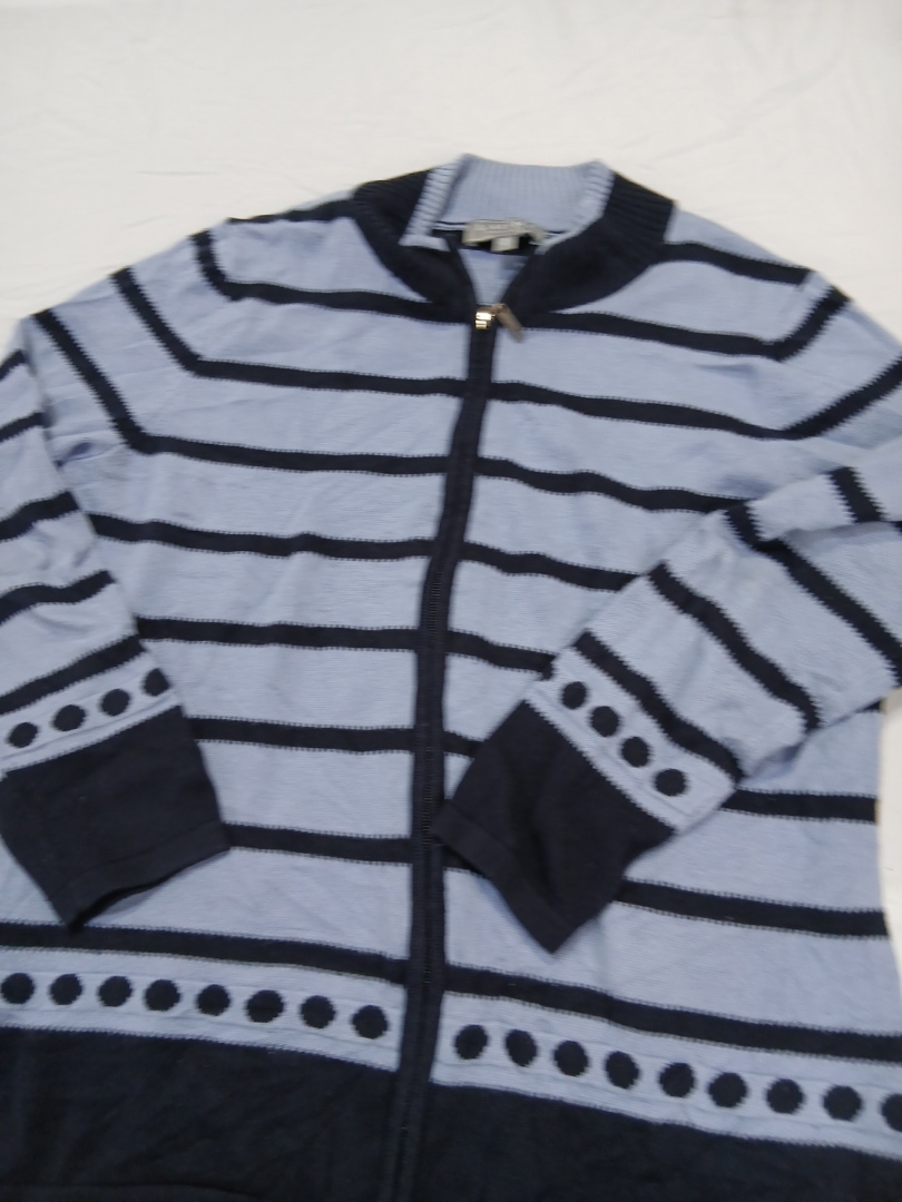 ニットセーター