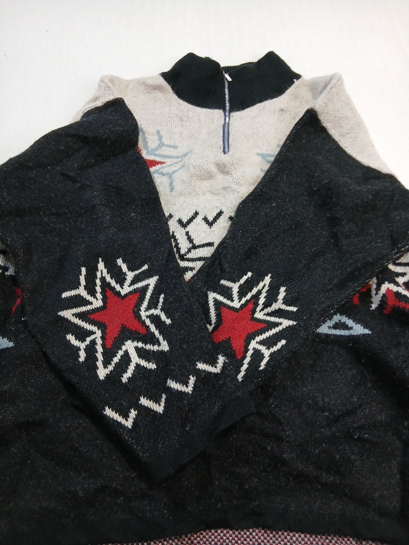星柄のニットセーター