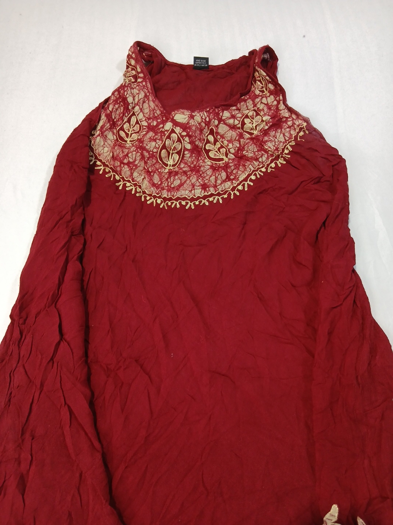 Blusa Vermelha Bordada