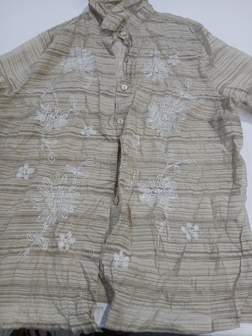 Women's Embroidered Blouse