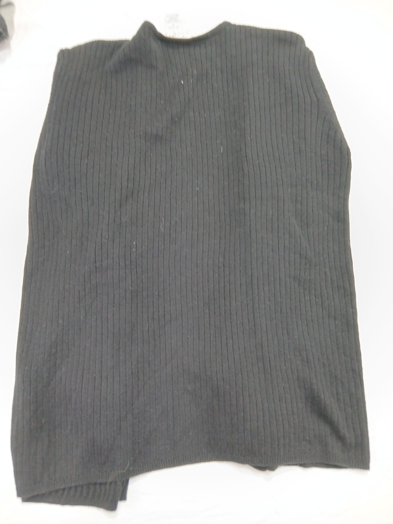 「キャリアエッセンシャルズ リブニットベスト」