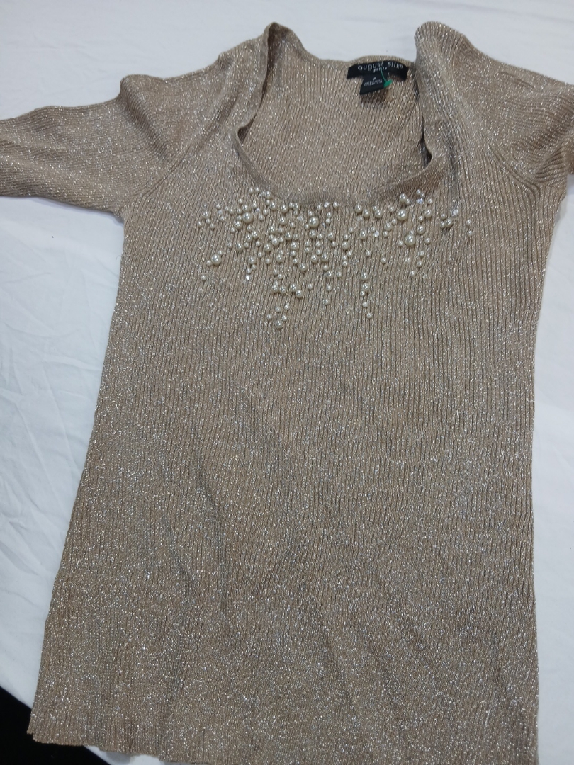 シマーリングビーズセーター