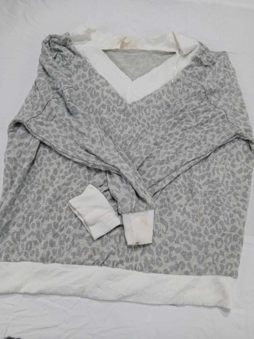 Maglione a stampa leopardo