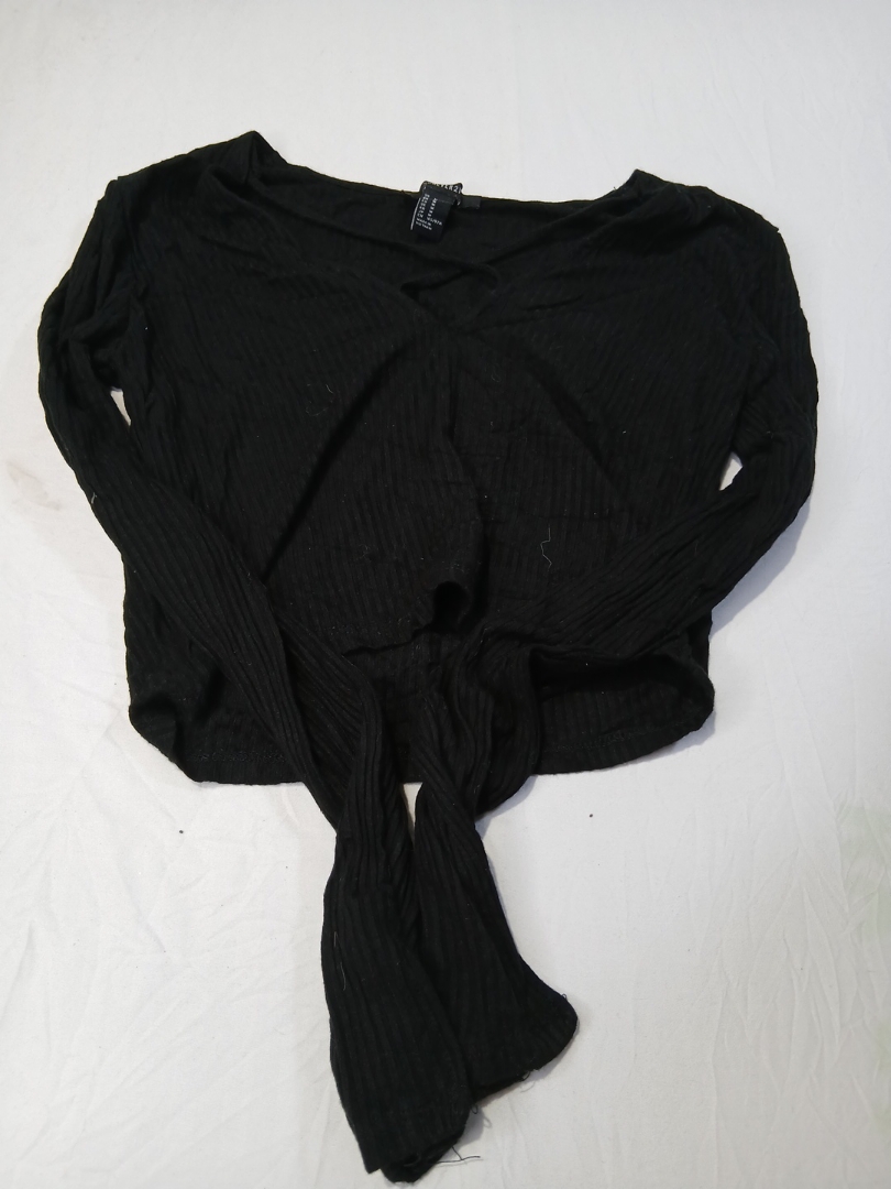 Top in maglia con dettaglio a fiocco