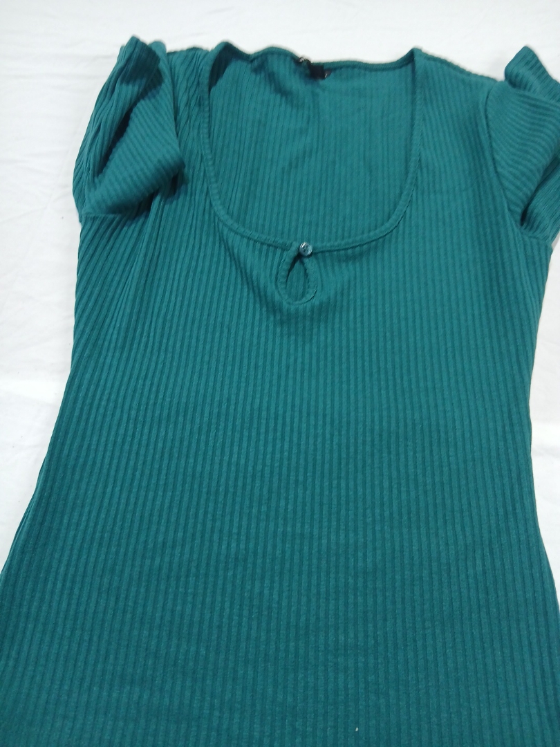 ティールリブトップ