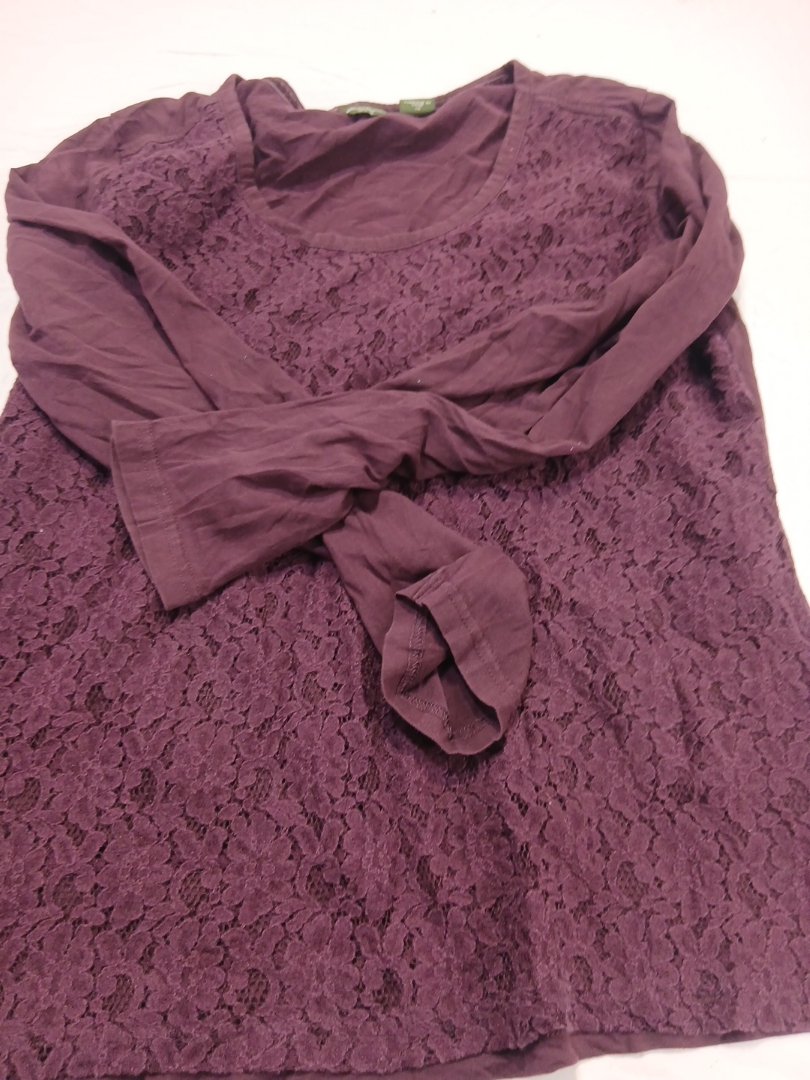 Eddie Bauer Top in pizzo bordeaux