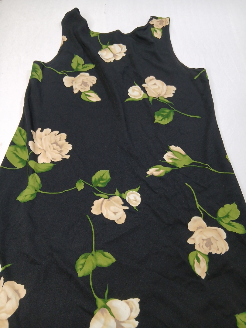 Abito floreale nero
