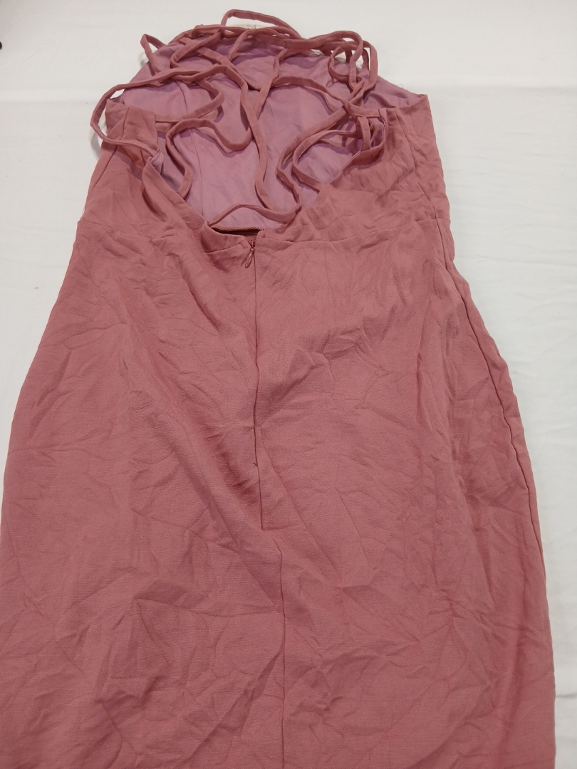 Vestito rosa con spalline