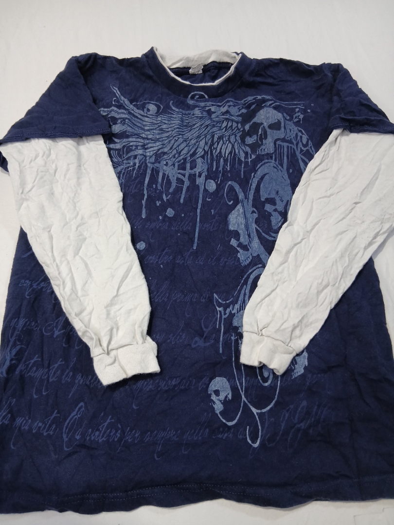 スカルデザインのTシャツ