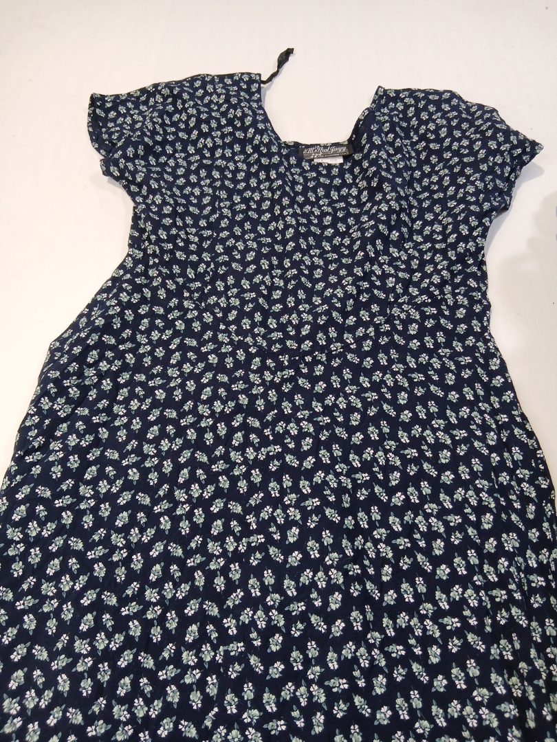 Abito da donna a maniche corte floreale