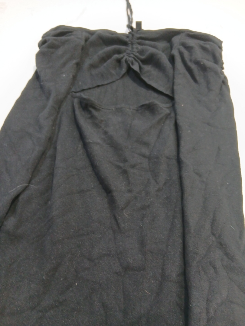 Top Nero a Maniche Lunghe