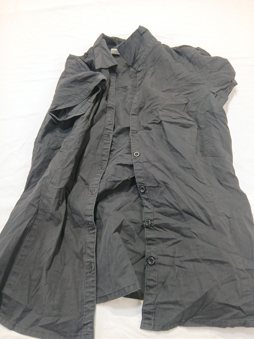 Schwarzes Baumwollhemd