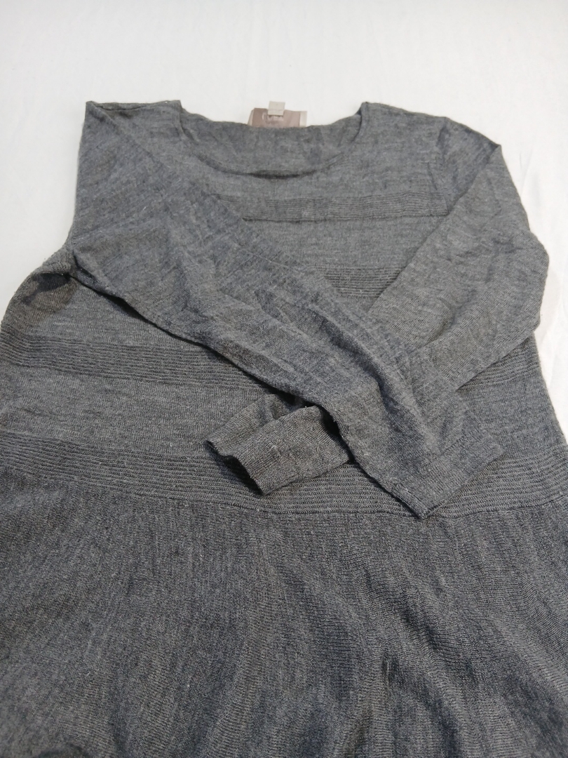 Ann Taylor LOFT Women's Gray Sweater Dress | Vintage Wholesale Marketplace - Bulk Vintage Wholesale | Fleek Ann Taylor LOFT Women's Gray Sweater Dress | Vintage Wholesale Marketplace - Bulk Vintage Wholesale | Fleek