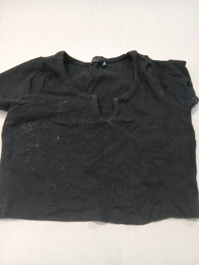 Oasis Design Black V-Neck Basic Tank Top Size M