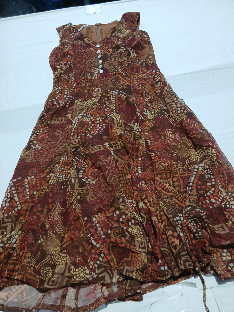 Vestido Midi Sem Mangas Estampado Marie Claire