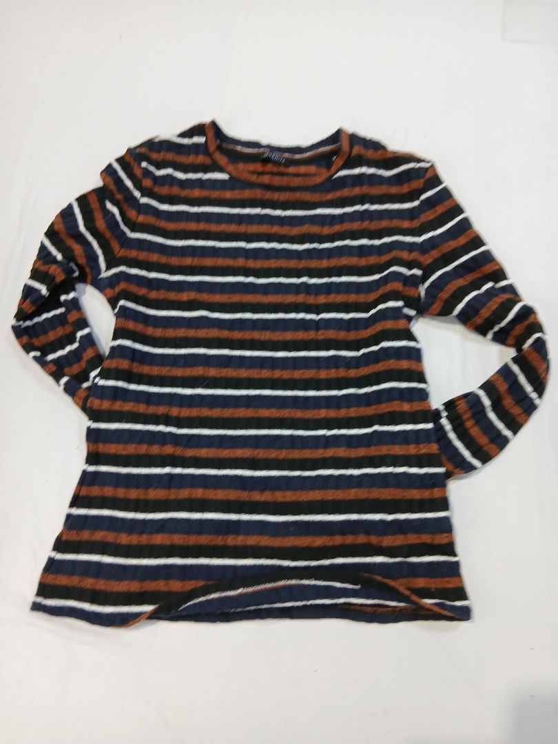 Pull en tricot rayé sans marque