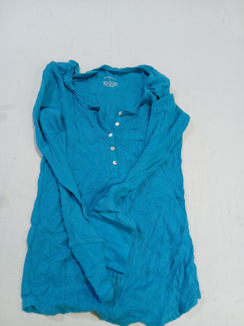 Xhilaration Blue Cotton Long-Sleeve Button-Up Blou..