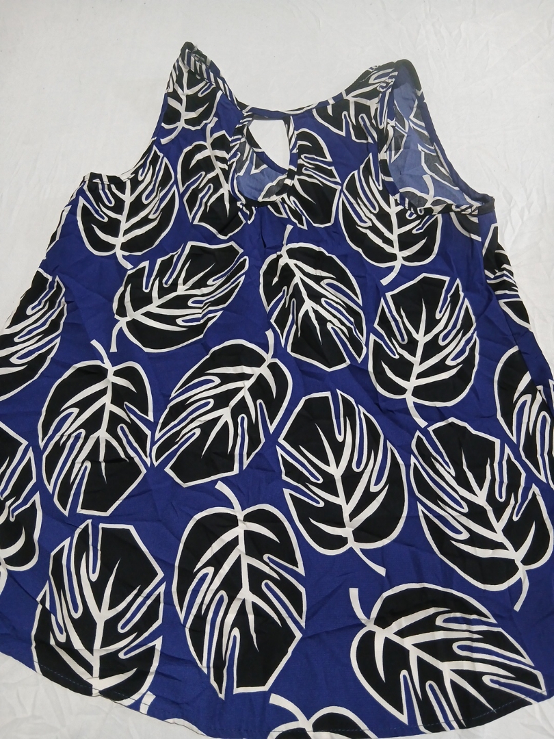 LEVIS Tropical Leaf Pattern Tank Top
