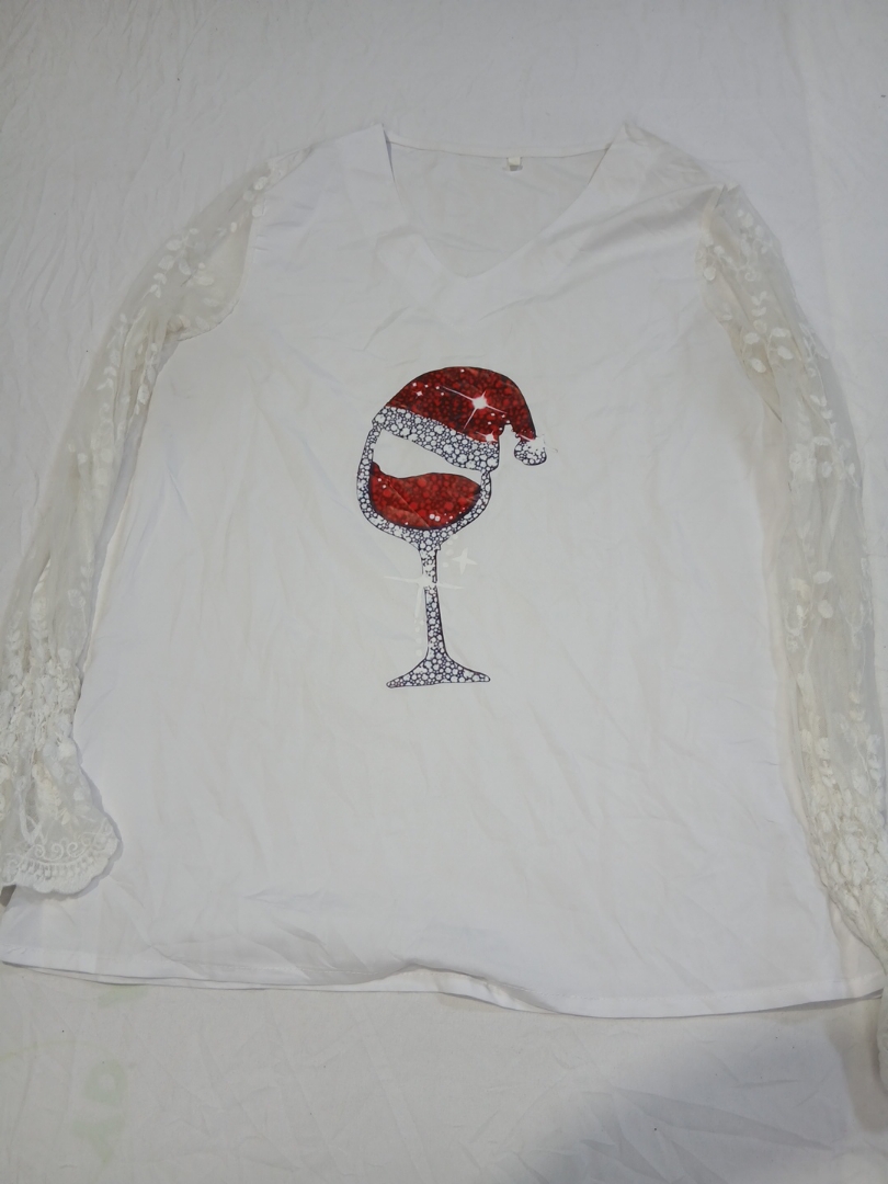 Bluse mit weißen Spitzenärmeln