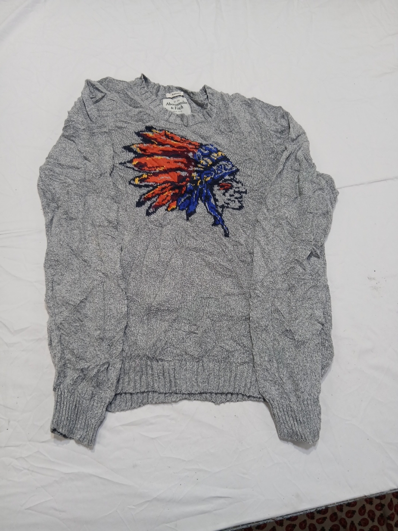 Abercrombie & Fitch Grauer Pullover