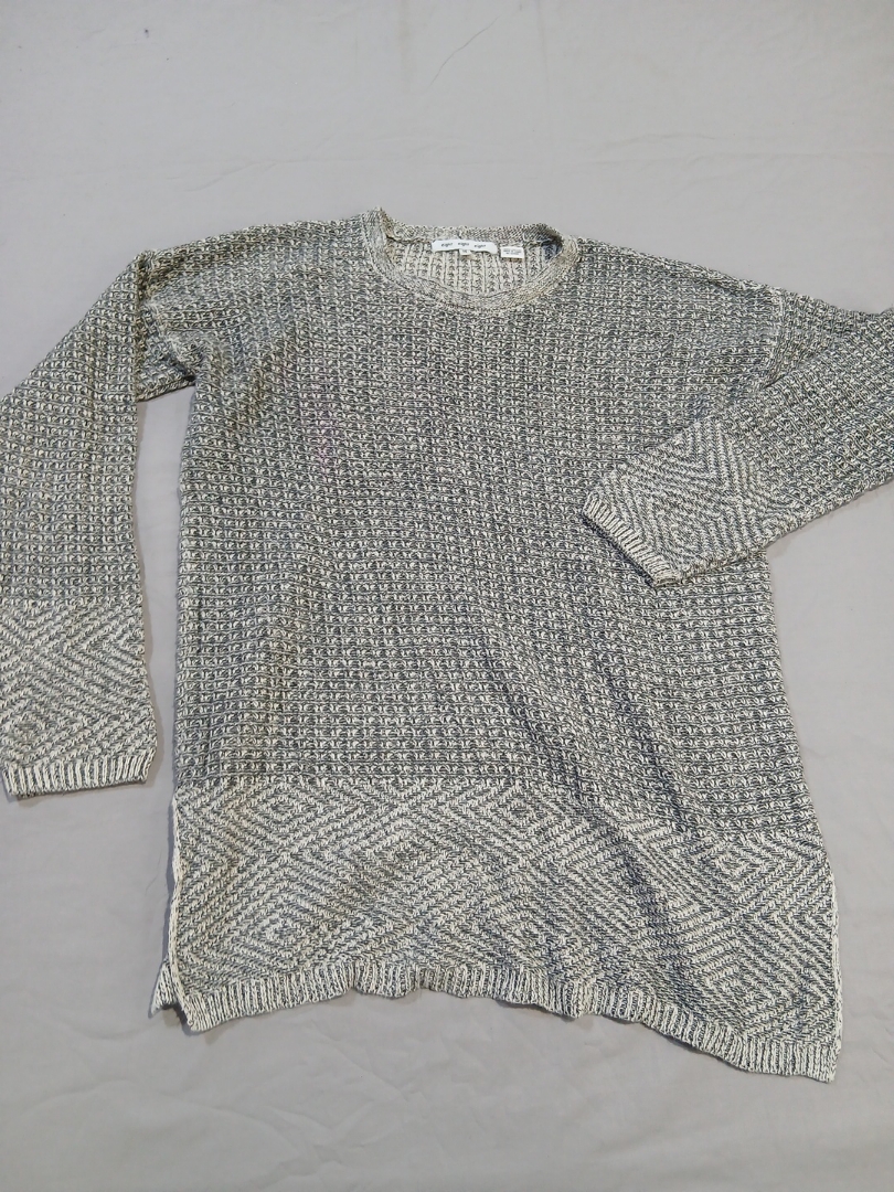 Pull en tricot gris
