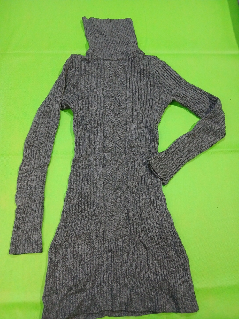 Abito in maglia grigia