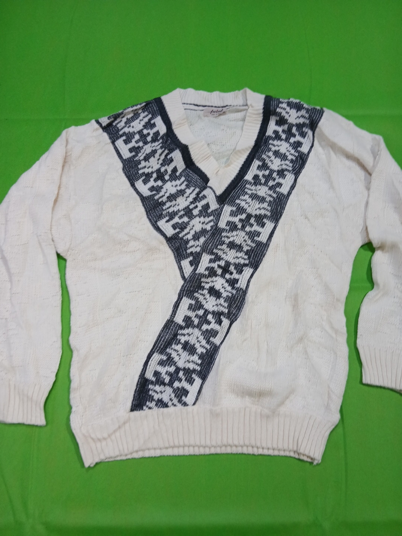 Suéter de Tricô Branco com Padrão Preto