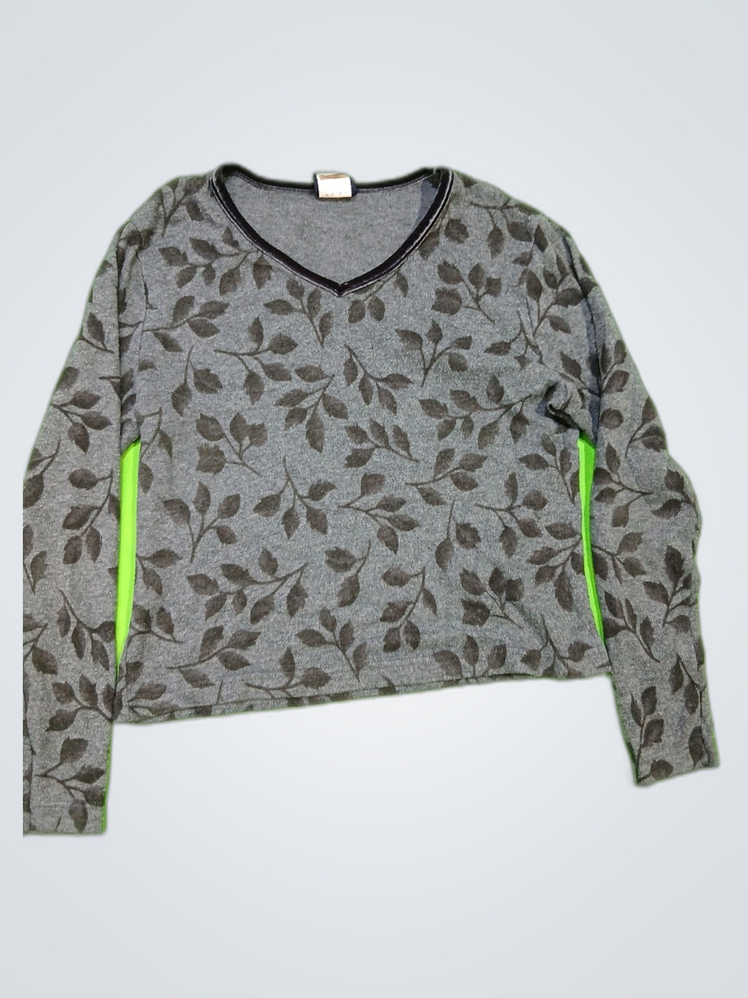 Moletom com Padrão de Folhas Cinzas