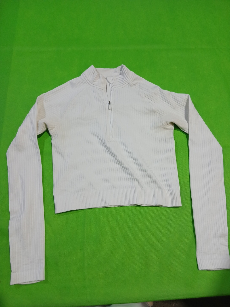 Cropped Long Sleeve Zip-Up Knit Top