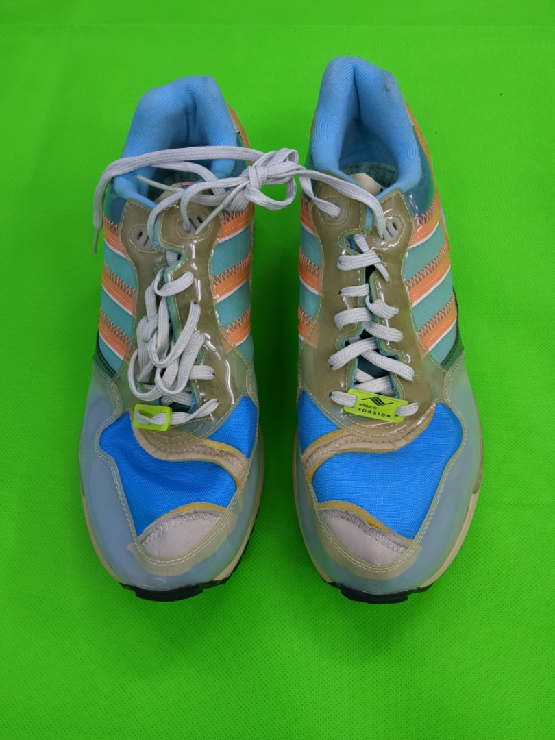 Adidas Yeezy Boost 350 V2 Sneakers