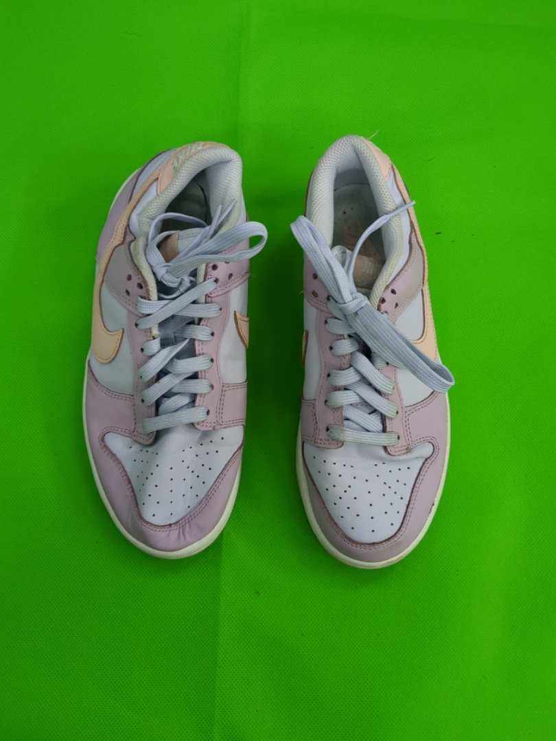 Nike Low-Top Sneakers