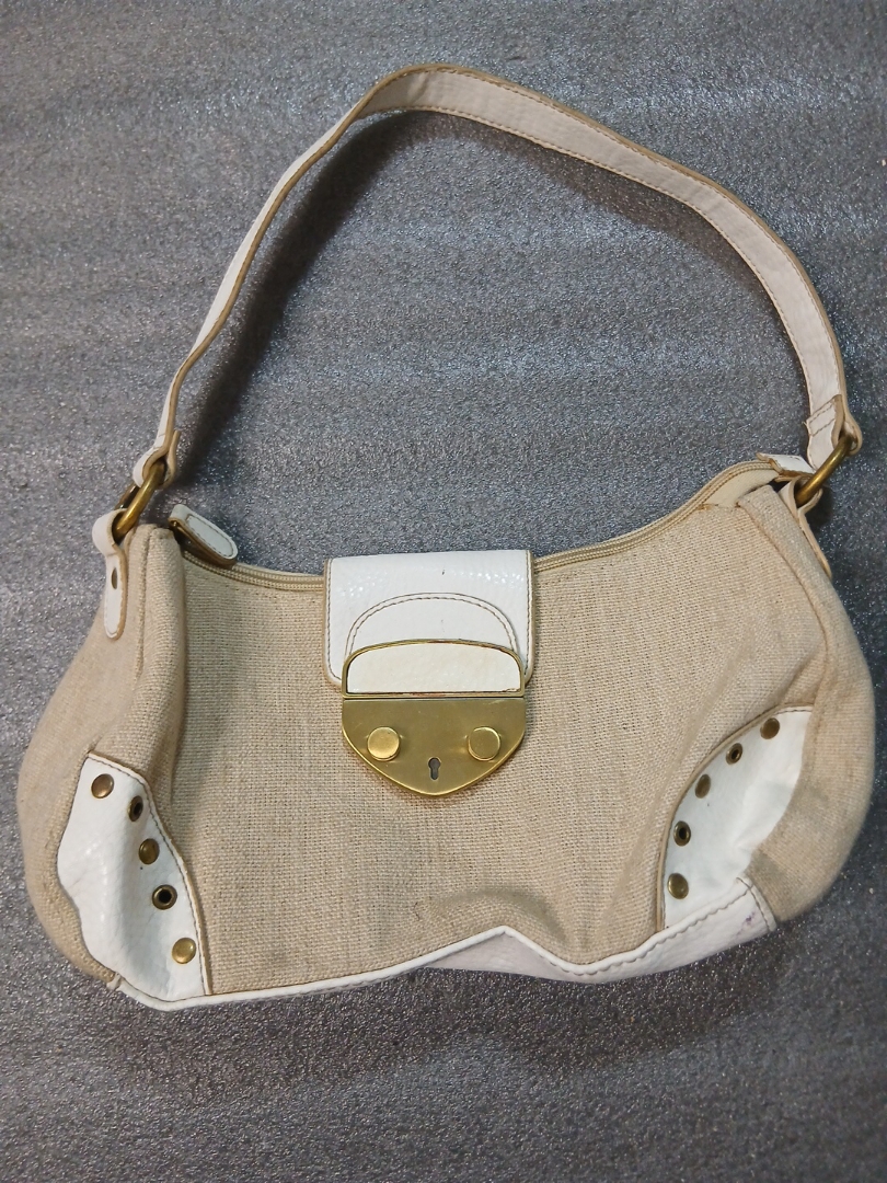 Petit sac à main en toile beige