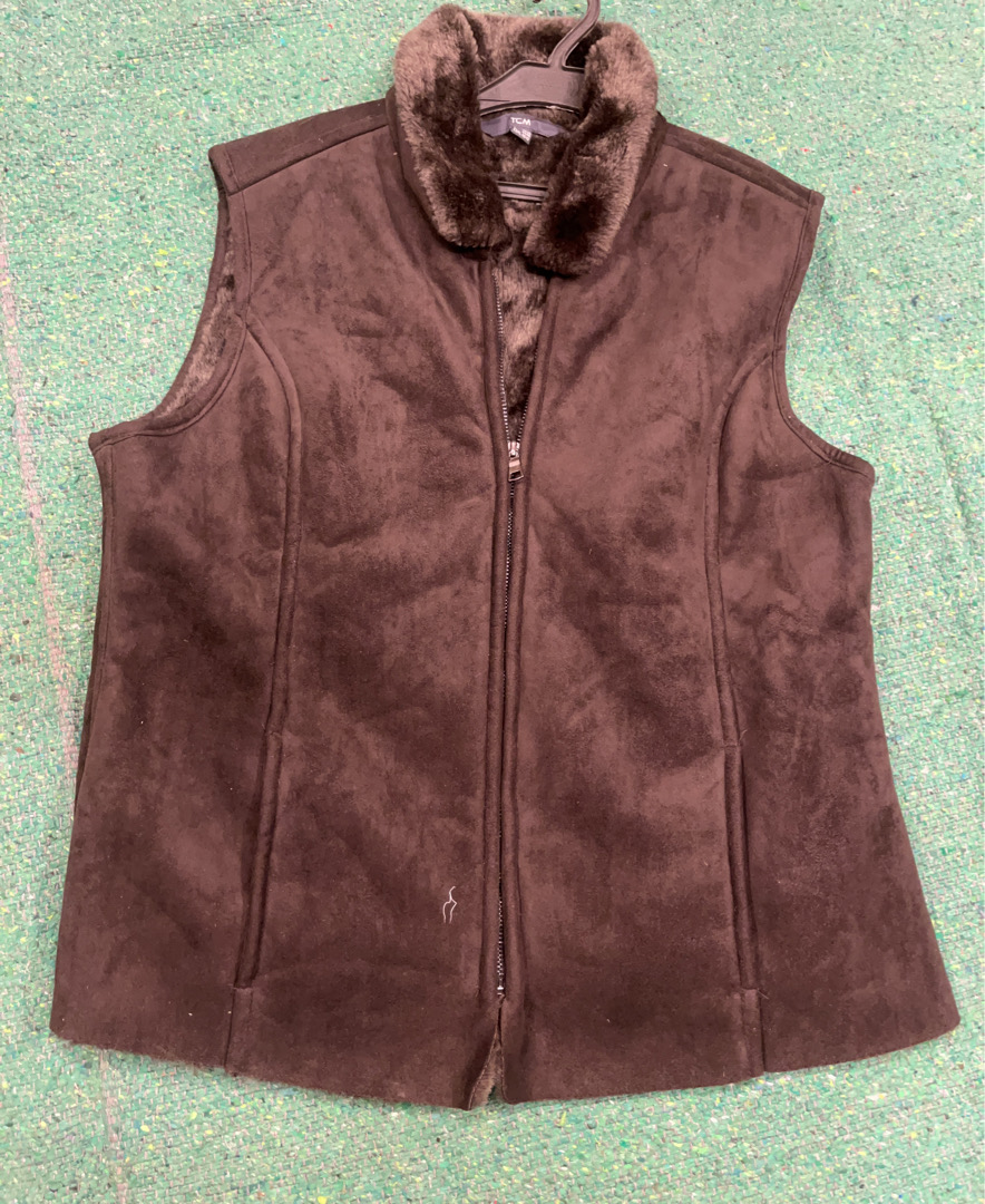 Coletinho de Pelo Sintético Marrom